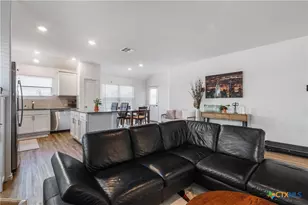 107 Isaac Millsaps Trl, Bastrop, TX 78602 - Photo 8