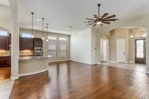 350 Wauford Way, New Braunfels, TX 78132 - Photo 8