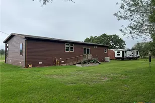 1385 Bego Rd, Goliad, TX 77963 - Photo 4