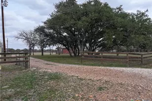 1385 Bego Rd, Goliad, TX 77963 - Photo 24