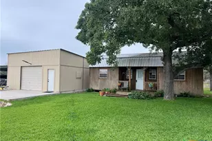 1385 Bego Rd, Goliad, TX 77963 - Photo 16