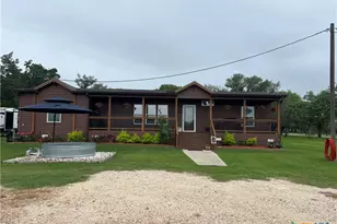 1385 Bego Rd, Goliad, TX 77963 - Photo 10