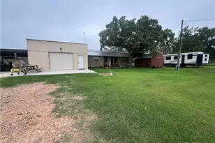 1385 Bego Rd, Goliad, TX 77963 - Photo 10
