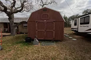 1385 Bego Rd, Goliad, TX 77963 - Photo 28