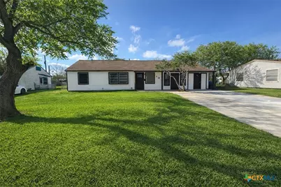105 Massanet Street, Port Lavaca, TX 77979 - Photo 1