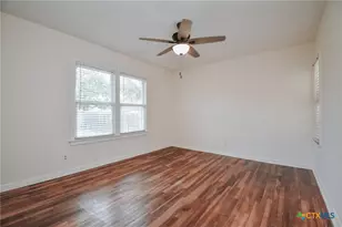 904 E Mistletoe Ave, Victoria, TX 77901 - Photo 20