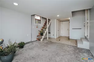 904 E Mistletoe Ave, Victoria, TX 77901 - Photo 28