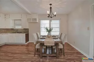 904 E Mistletoe Ave, Victoria, TX 77901 - Photo 8