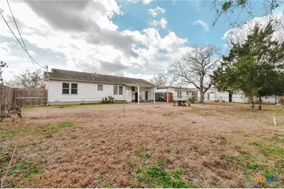 904 E Mistletoe Avenue, Victoria, TX 77901 - Photo 44