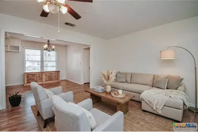 904 E Mistletoe Avenue, Victoria, TX 77901 - Photo 6
