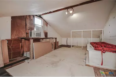 904 E Mistletoe Avenue, Victoria, TX 77901 - Photo 34