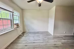 1510 E Mimosa Ave, Victoria, TX 77901 - Photo 12