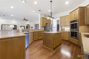 27118 Rockwall Pkwy, New Braunfels, TX 78132 - Photo 10