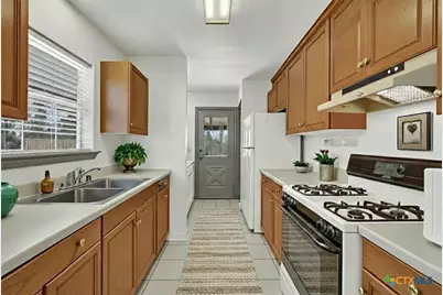 313 Armstrong Street, San Marcos, TX 78666 - Photo 10