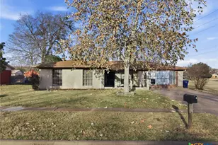 610 Creek St, Copperas Cove, TX 76522 - Photo 2