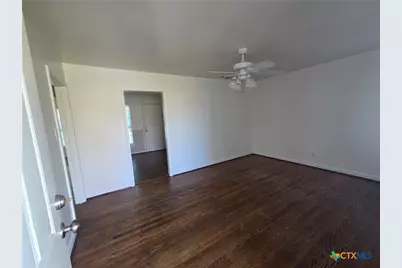 1506 S 9th Street, Temple, TX 76504 - Photo 2