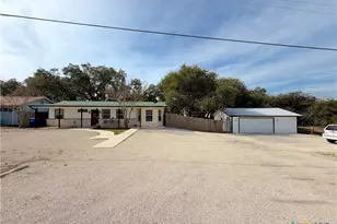 301 Canyon Edge, Canyon Lake, TX 78133 - Photo 2