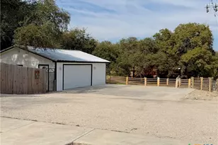301 Canyon Edge, Canyon Lake, TX 78133 - Photo 10