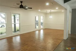 2704 E Loma Vista Ave, Victoria, TX 77901 - Photo 4