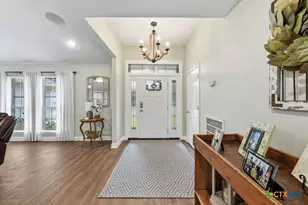 384 Hunters Creek Dr, New Braunfels, TX 78132 - Photo 6