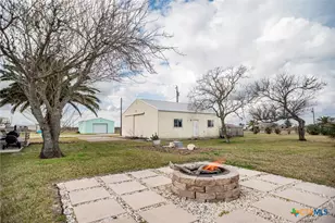 132 Waterfront Alley, Port Lavaca, TX 77979 - Photo 4