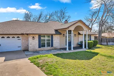 185 Broadmoor Street, Marble Falls, TX 78654 - Photo 2