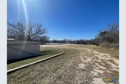 1312 N US Highway 281, Lampasas, TX 76550 - Photo 22