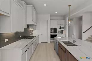 225 Grand Legacy, New Braunfels, TX 78130 - Photo 4