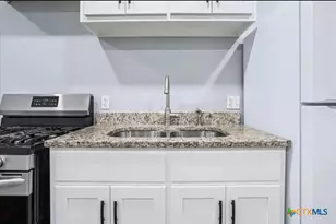 117 S Emma, Bartlett, TX 76511 - Photo 6