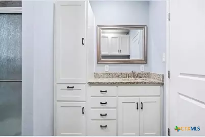 117 S Emma #B, Bartlett, TX 76511 - Photo 10