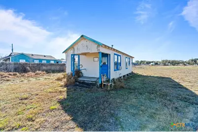 1315 S Church, Rockport, TX 78382 - Photo 8