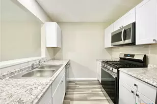 2110 Blue Meadow Dr, Austin, TX 78744 - Photo 6