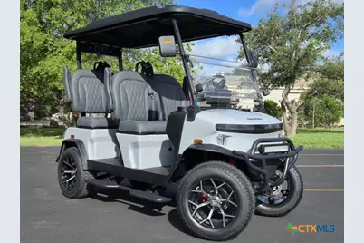 1426 Village Inn, New Braunfels, TX 78132 - Photo 2