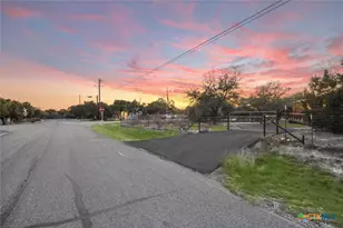 1350 Persimmon Pass, Fischer, TX 78623 - Photo 34