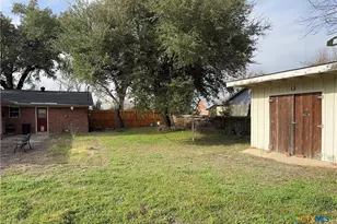 507 E Avenue G, Rosebud, TX 76570 - Photo 14