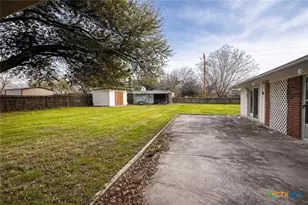 507 E Avenue G, Rosebud, TX 76570 - Photo 16