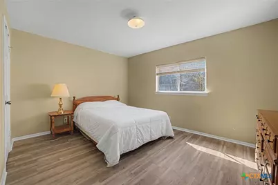 501 Denise Drive, New Braunfels, TX 78130 - Photo 12