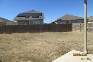 112 Granville Ct, Jarrell, TX 76537 - Photo 10