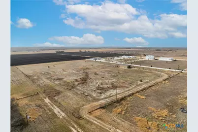 824 County Road 451, Coupland, TX 78615 - Photo 4