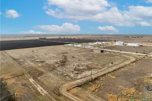 824 Co Rd 451, Coupland, TX 78615 - Photo 4