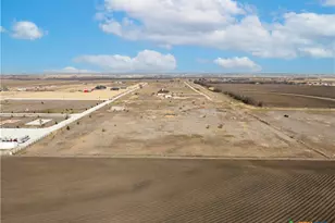 824 Co Rd 451, Coupland, TX 78615 - Photo 16