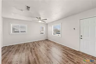 906 S 2nd St, Temple, TX 76504 - Photo 8