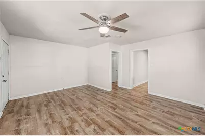 906 S 2nd Street, Temple, TX 76504 - Photo 8