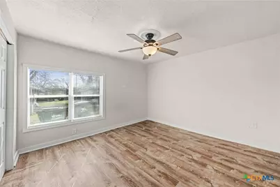 906 S 2nd Street, Temple, TX 76504 - Photo 26