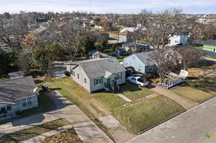 906 S 2nd St, Temple, TX 76504 - Photo 32