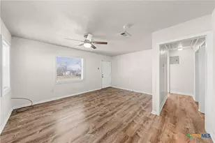 906 S 2nd St, Temple, TX 76504 - Photo 4