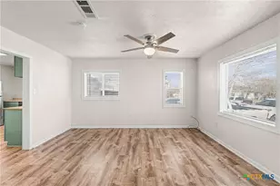 906 S 2nd St, Temple, TX 76504 - Photo 6