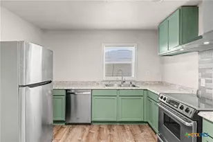 906 S 2nd St, Temple, TX 76504 - Photo 8