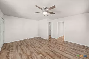 906 S 2nd St, Temple, TX 76504 - Photo 4