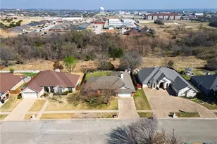 2005 Excel Dr, Killeen, TX 76542 - Photo 4